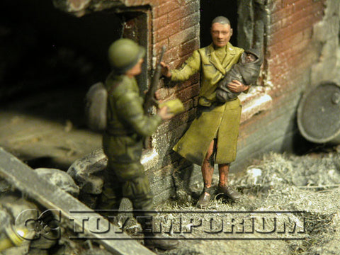 "BRAND NEW" Custom Built - Hand Painted & Weathered 1:35 WWII US "101st Paratrooper & Woman With Baby, France, 1944" Soldier Set (2 Figure Set)