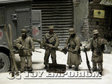 "BRAND NEW" Custom Built - Hand Painted & Weathered 1:35 WWII German "Winter" Combatants Soldier Set  (4 Figure Set)