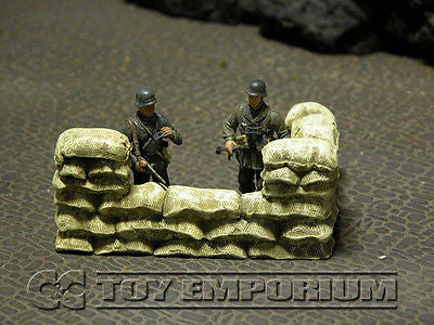 "RETIRED & BRAND NEW" Build-a-Rama 1:32 Hand Painted WWII Deluxe Sandbag Wall Gun Position Section