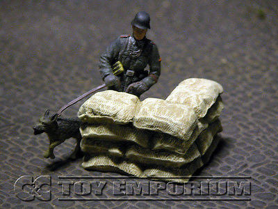 "RETIRED & BRAND NEW" Build-a-Rama 1:32 Hand Painted WWII Sandbag Wall Corner Section