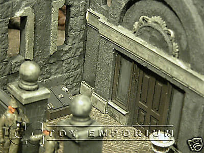 "RETIRED" Pro Built - Hand Painted & Weathered 1:35 WWII 2 Story Italian Villa Diorama Ruin