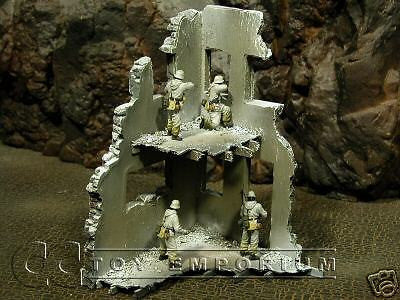 "RETIRED & BRAND NEW" Build-a-Rama 1:32 Hand Painted "Winter" 2 Story Corner Ruin