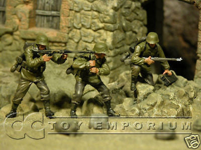 "BRAND NEW" Custom Built & Hand Painted 1:35 WWII German Ambush Soldier Set (3 Figure Set)