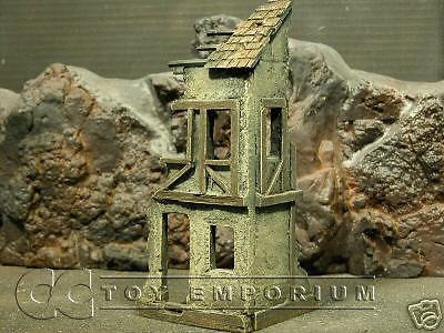 "RETIRED & BRAND NEW" Build-a-Rama 1:32 Hand Painted 2 Story Farmhouse Ruin