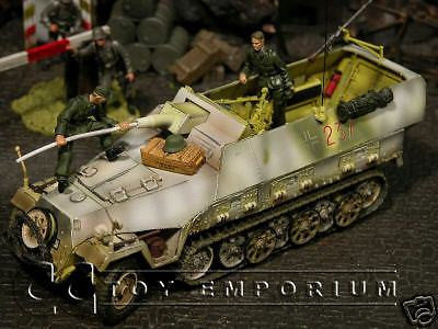 "RETIRED" Forces Of Valor "NEW" German Sd. Kfz. 251/9 Kanonenwagen - Hungary 45'